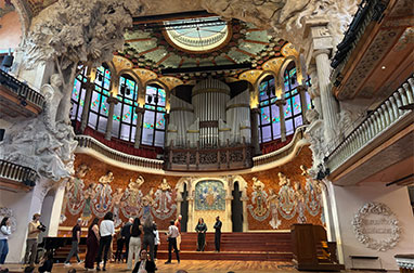 世界遺産・カタルーニャ音楽堂入場チケット付き午前半日観光（日本語観光ガイド付）