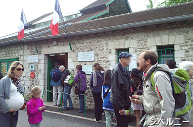 パリからジベルニーまで直行