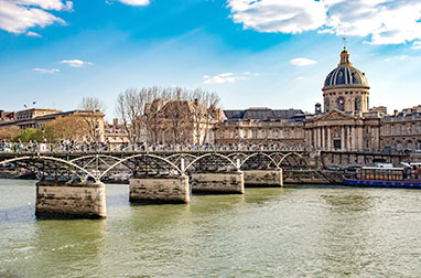 セーヌ河岸散策