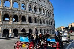 コロッセオから馬車散策