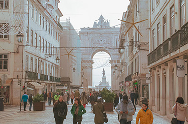 リスボン旧市街バイシャ・シアード地区を満喫する午後散策 （日本語観光ガイド付）