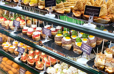 マドリード バルめぐりと街歩きナイトツアー （日本語観光ガイド付）