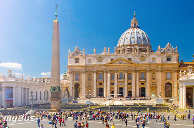 バチカン美術館予約入場＋システィーナ礼拝堂＆サン・ピエトロ大聖堂特別通路利用ツアー（午前/午後）
